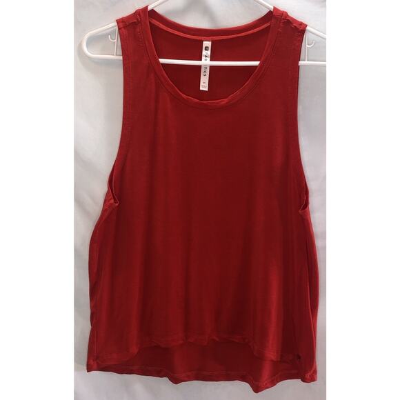 Fabletics Loretta Cherry Red Scoop Neck Tank Top. Size Medium - Picture 1 of 4